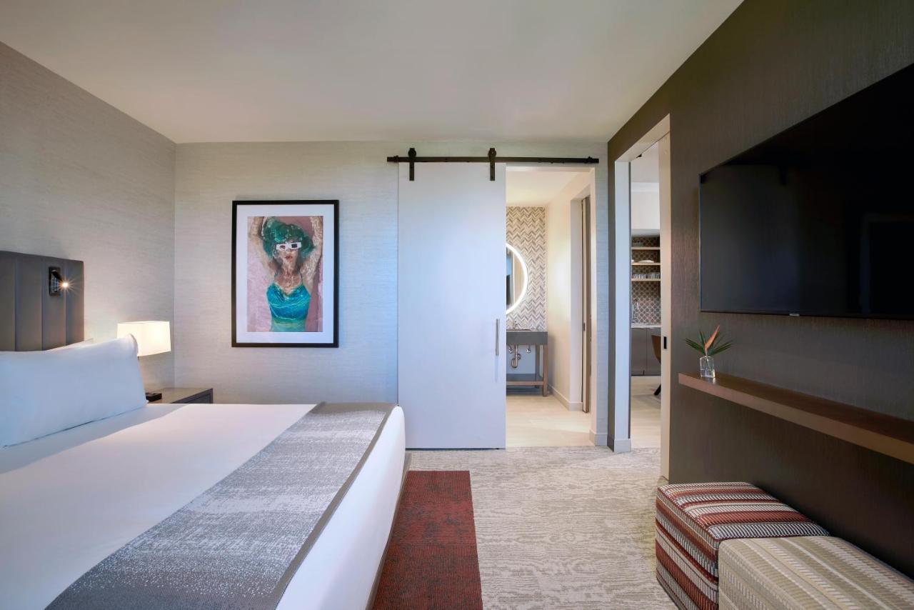 Thesis Hotel Miami Coral Gables, Curio Collection By Hilton Exterior photo