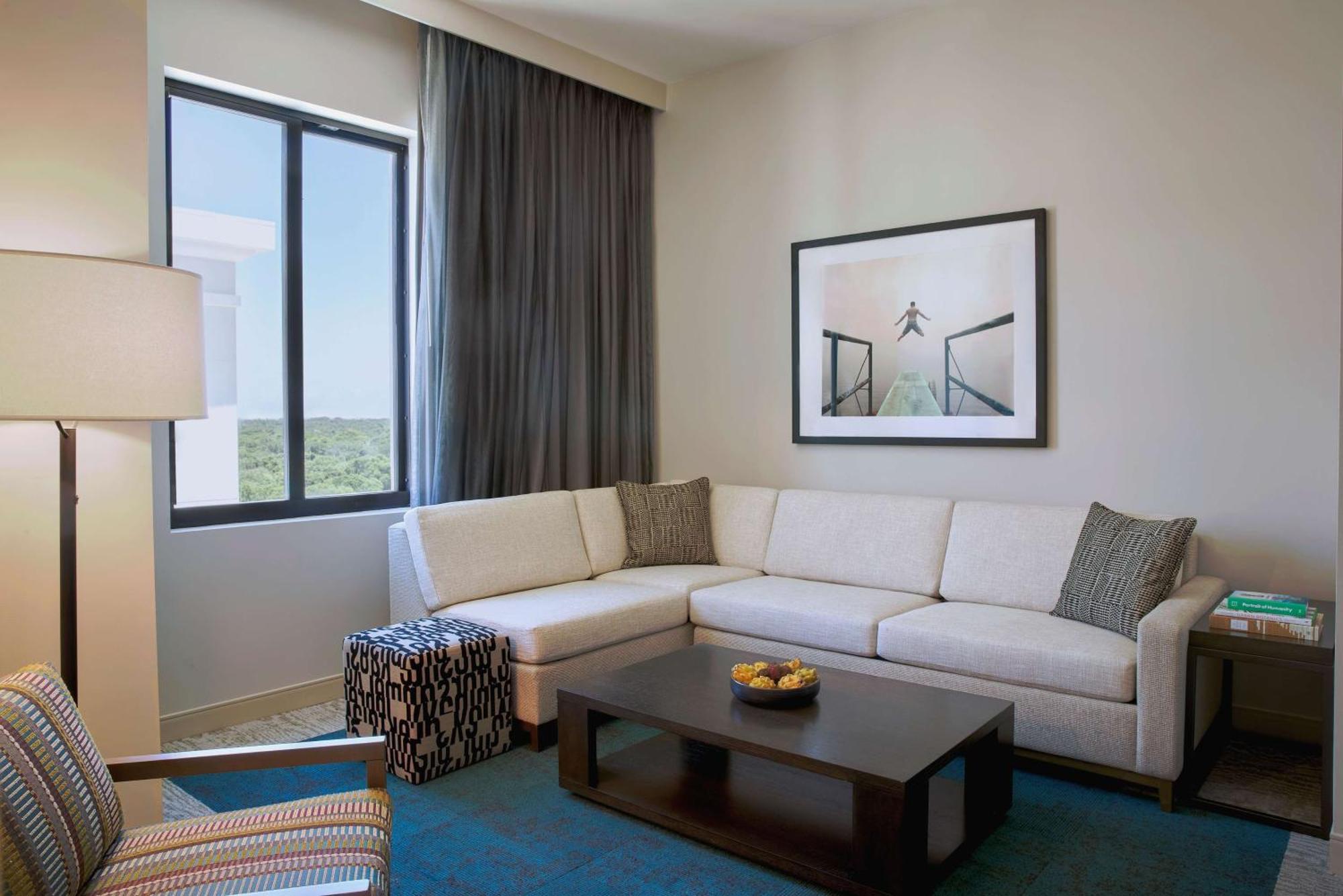 Thesis Hotel Miami Coral Gables, Curio Collection By Hilton Exterior photo
