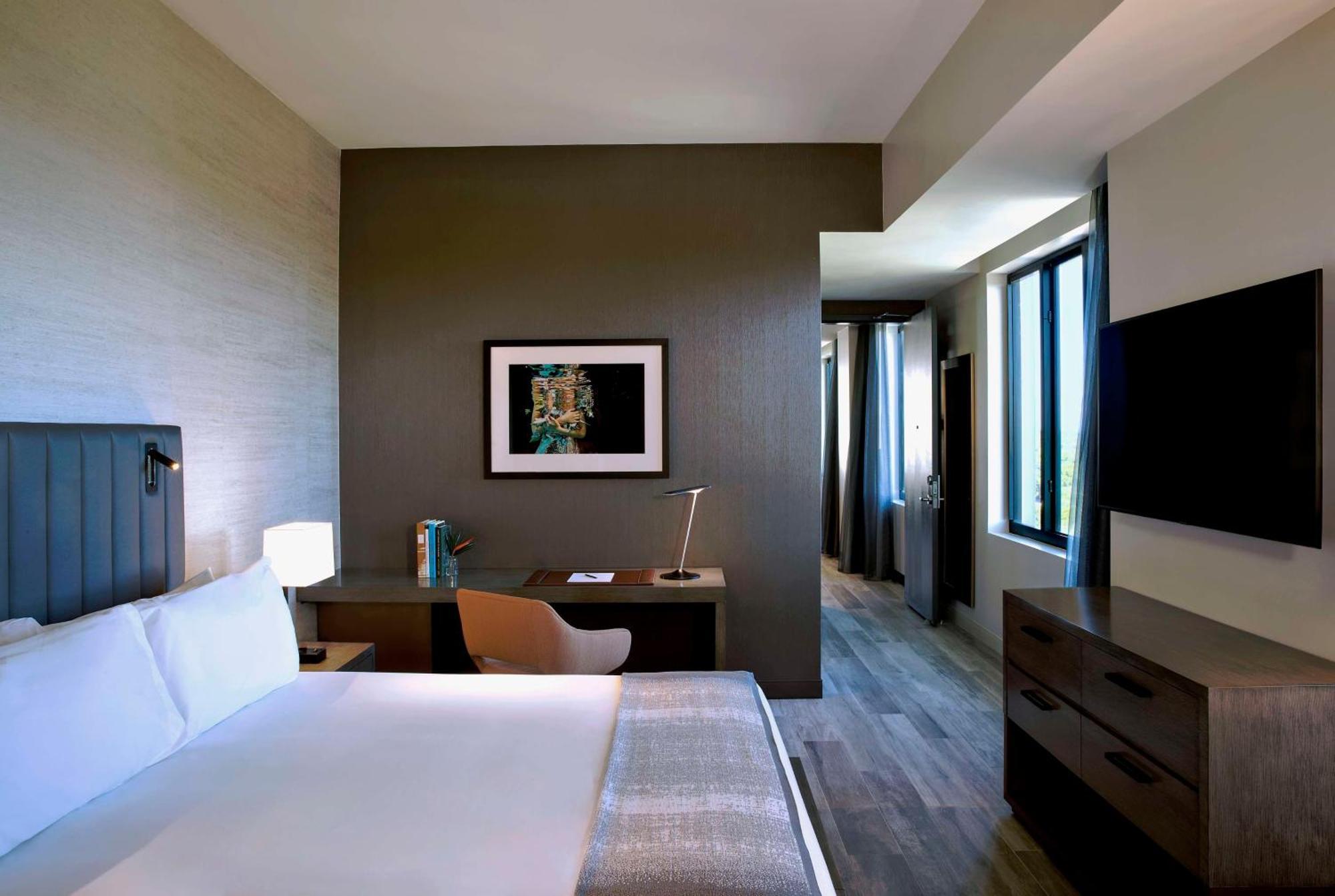 Thesis Hotel Miami Coral Gables, Curio Collection By Hilton Exterior photo