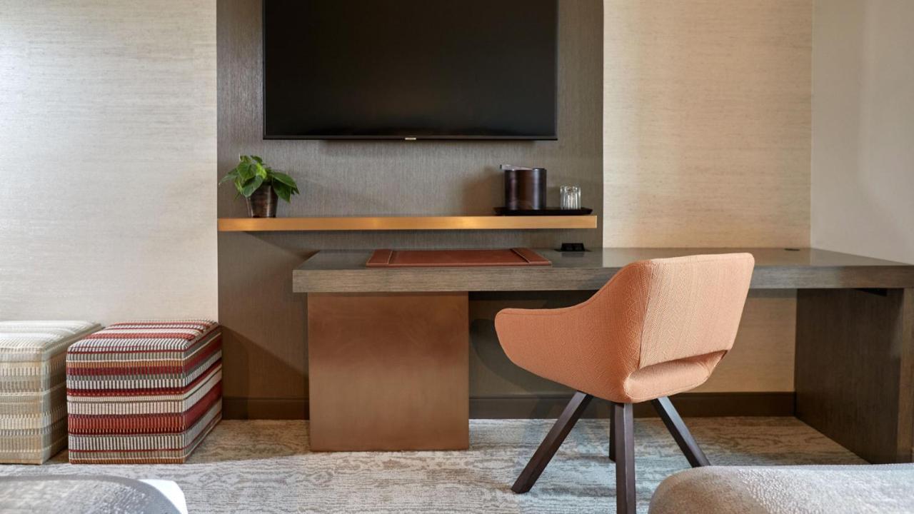 Thesis Hotel Miami Coral Gables, Curio Collection By Hilton Exterior photo